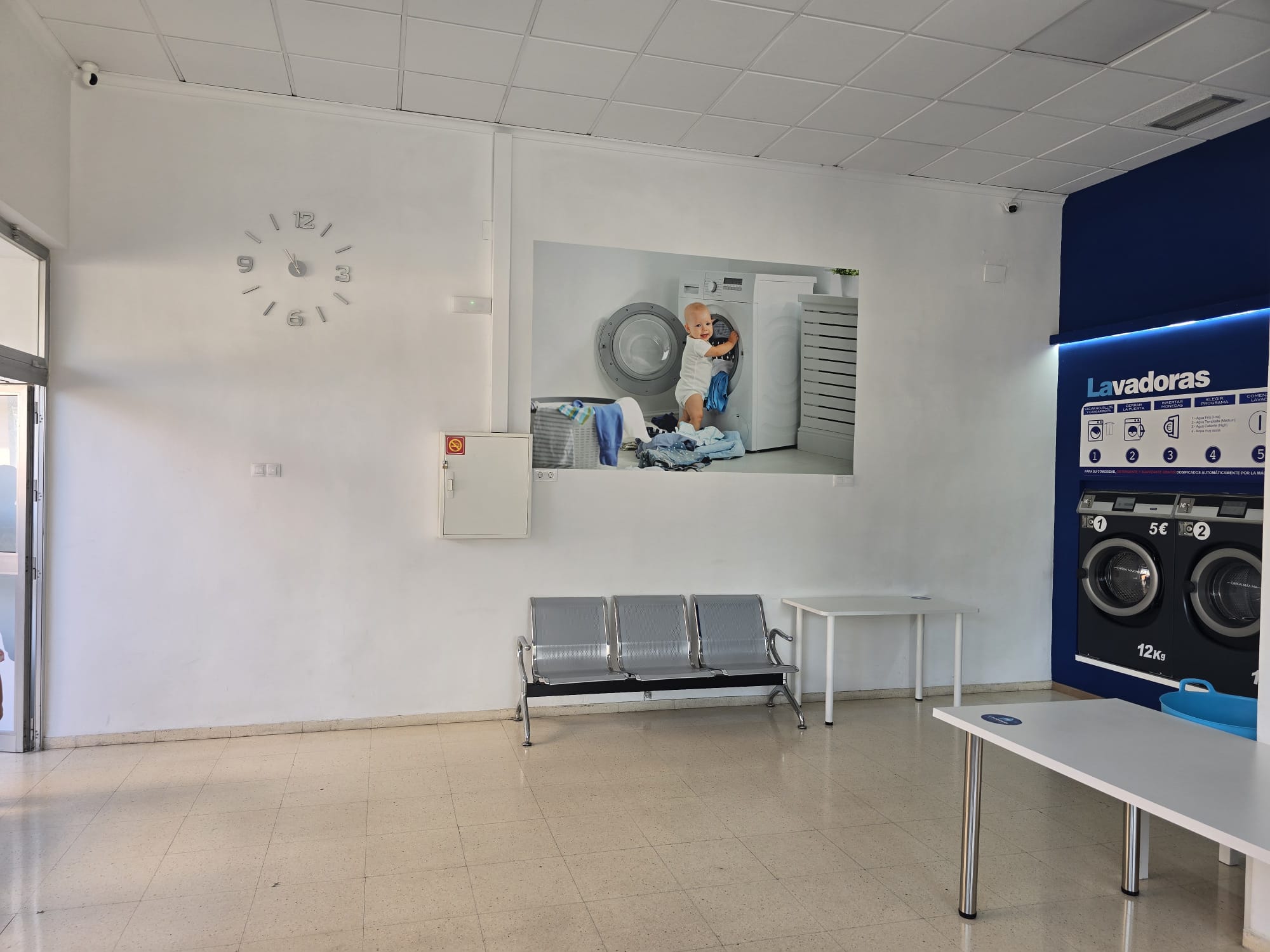 Zona de espera con asientos